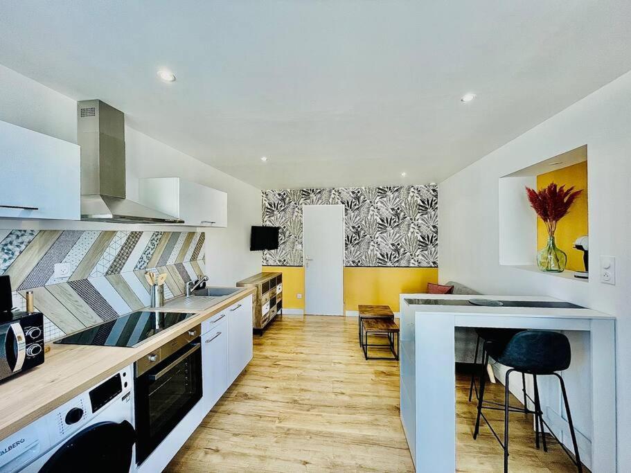 Le Belloc- Suberbe Appartement T1 Bis - Au Calme - Terrasse - Vue Jardin อาฌ็อง ภายนอก รูปภาพ